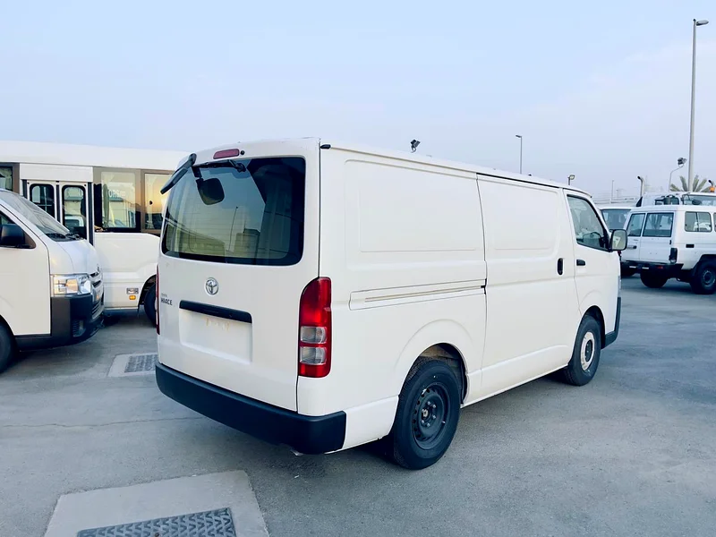 Toyota Hiace 2.7L STD cargo Van (GCC) - 202463699049458817114