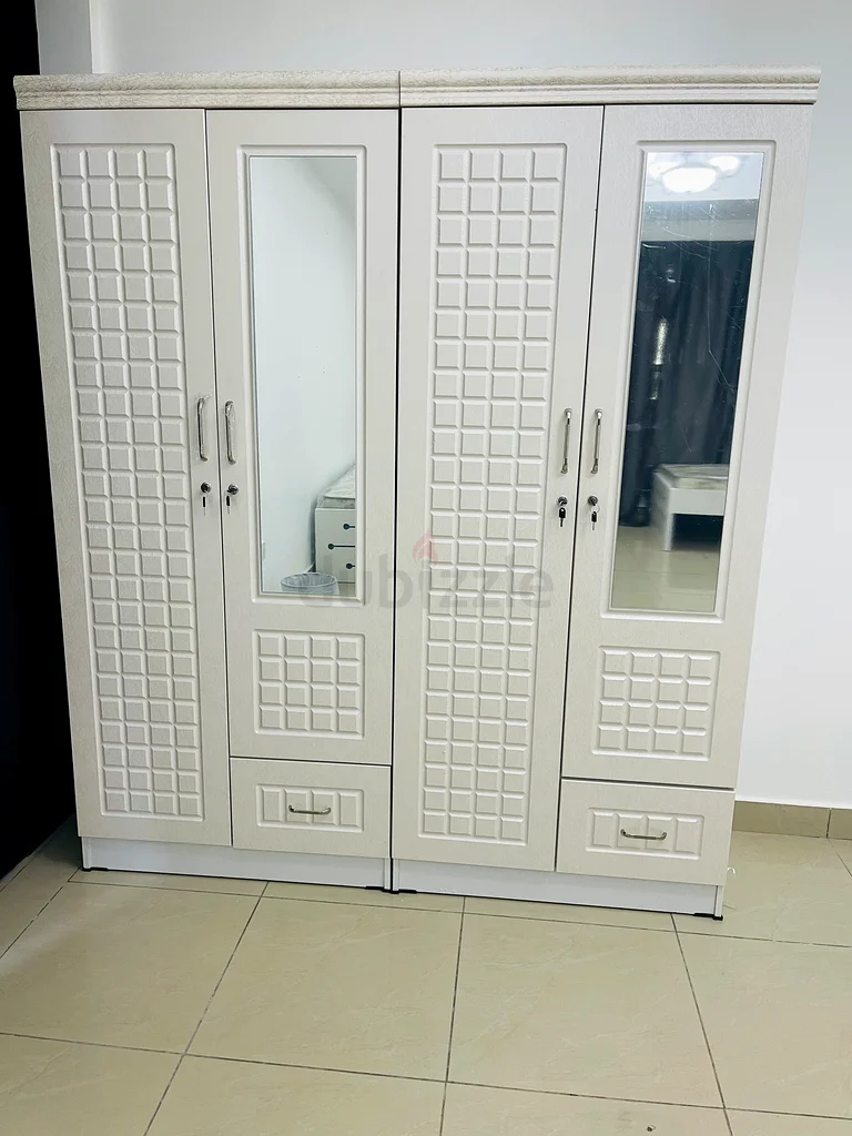 DELUX FLAT - INDIANS ONLY - BEDSPACE FOR 1299 AED-sharing with 4 at SHARAF DG metro64049410394115111