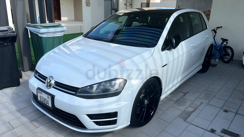 Volkswagen Golf R 2017 – White / Black Roof – Excellent Condition63699034667907110