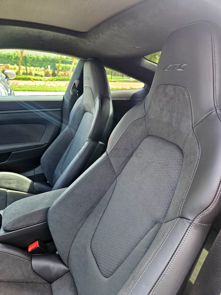 Porsche Carrera GTS 202563699039220865114