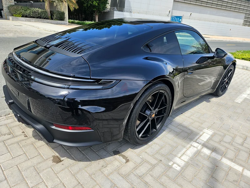 Porsche Carrera GTS 202563699039220865111