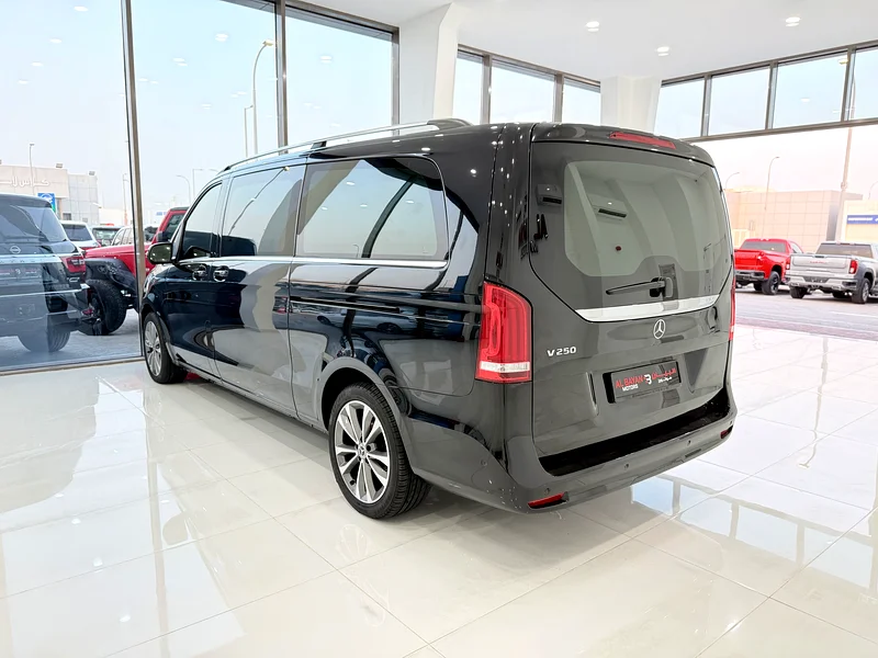 مرسيدس V250 اسود / اسود خليجي 202263699042977281113