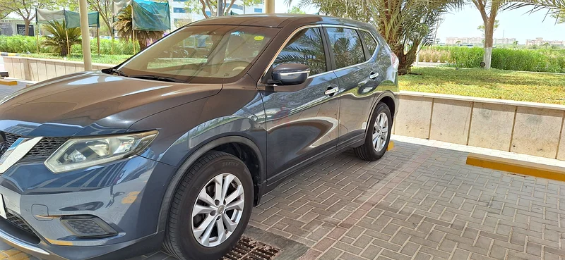 SUV، نيسان إكس تريل 2.5 موديل 2015، 5 مقاعد، تأمين ساري، ملكية سارية، مواصفات خليجية،63699057316355112