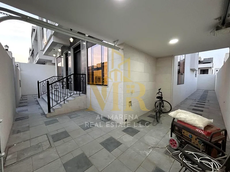 🏡 For Sale: Elegant Villa in Al Bahia – Ajman | 2 Floors + Rooftop | 5 Master Bedrooms | Majlis + Master Living Room | AED 1,650,000 (Including Centr63883087812225112
