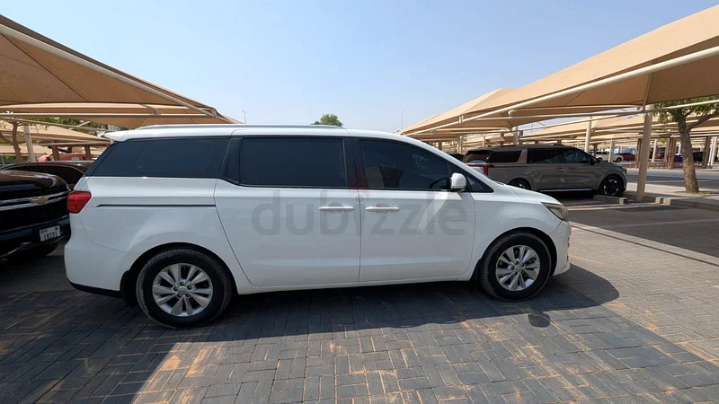 Kia carnival for sale63699037637377112