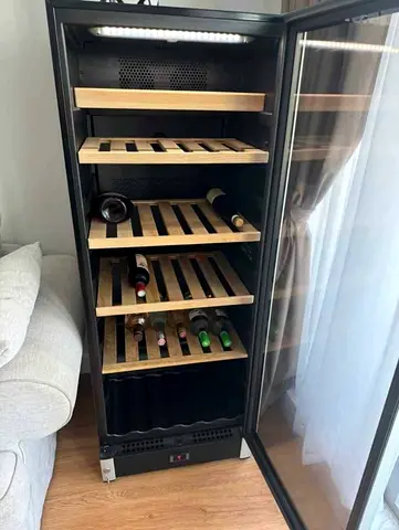 Vestfrost wine Fridge duel Zone