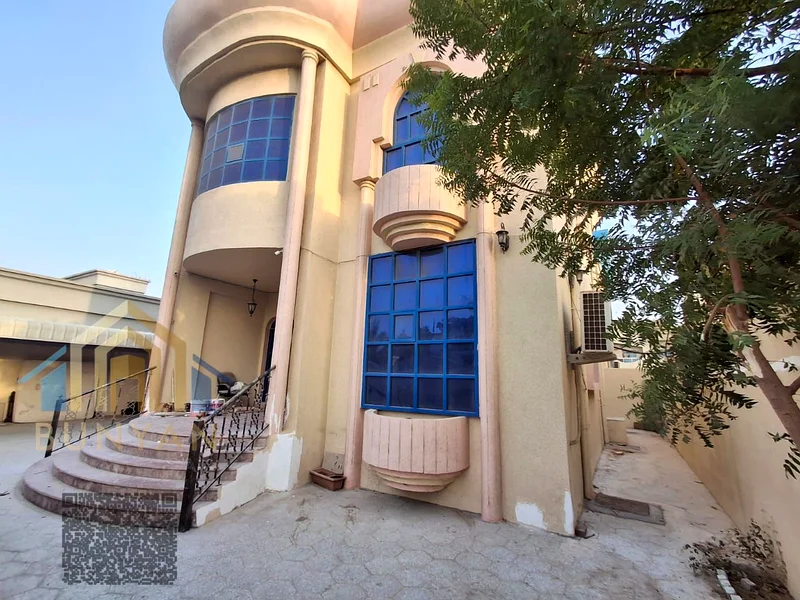 🏡 الرمز 126 – فيلا للإيجار السنوي في الروضة 2 – عجمان فرصة رائعة للعائلات التي تبحث عن المساحة والراحة. هذه الفيلا متاحة للإيجار63722723669506110