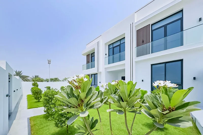 عصرية وفاخرة | جديدة بالكامل | مسبح خاص63743130651905111