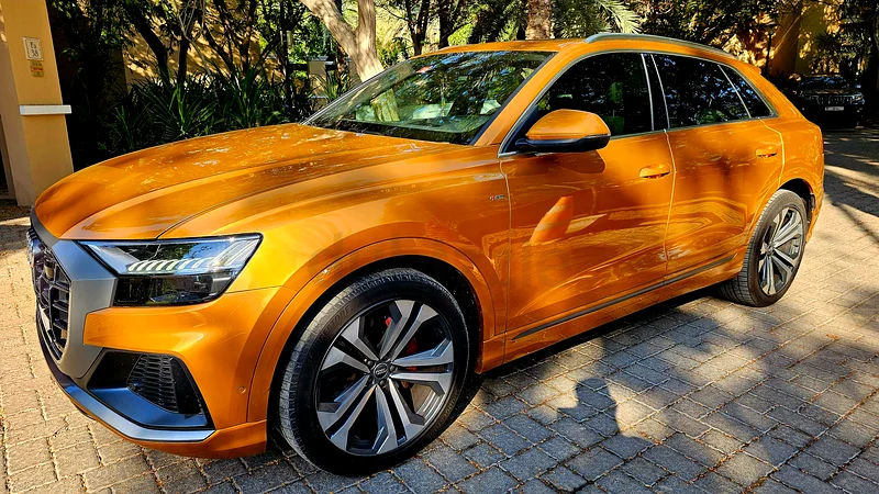 Audi Q8 S-line top options second owner63700661838593110