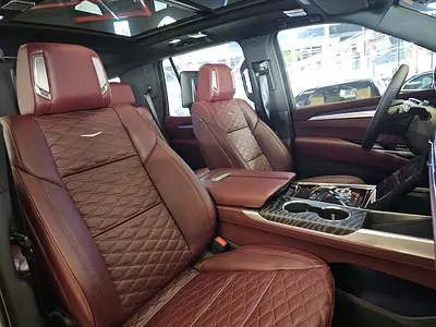 2025 Cadillac ESCALADE photo 10