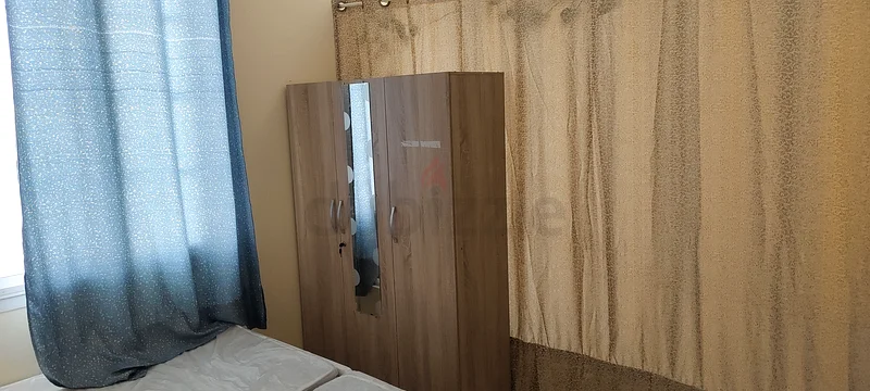 مرحبًا يا رفاق، لدي شقة مشتركة في الاستوديو63796580249346111
