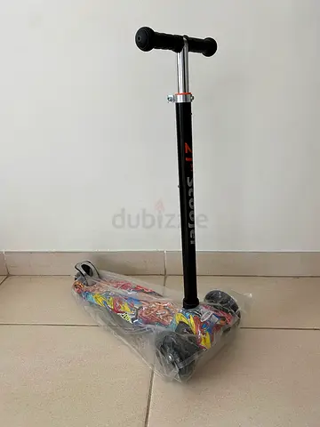 21st 3 Wheel Scooter BRAND NEW