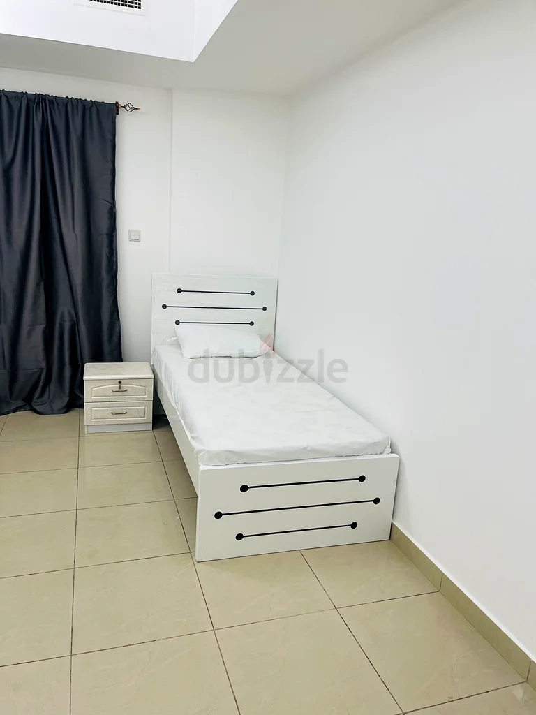 DELUX FLAT - INDIANS ONLY - BEDSPACE FOR 1299 AED-sharing with 4 at SHARAF DG metro64049410394115112