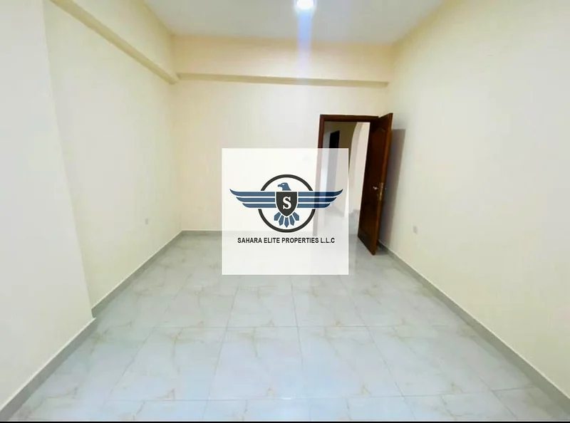 شقة واسعة مكونة من غرفتي نوم مع شرفتين وطابق منفصل بإطلالة مفتوحة بالقرب من حديقة العَ نهدة، متاحة في العَ نهدة الشارقة63706863699073111