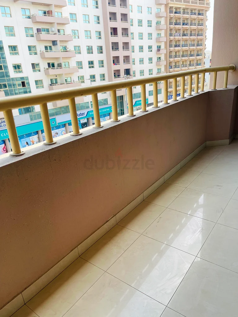 DELUX FLAT - INDIANS ONLY - BEDSPACE FOR 1299 AED-sharing with 4 at SHARAF DG metro64049410394115110
