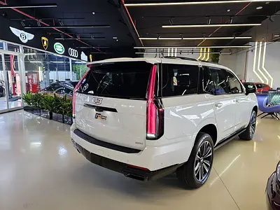 2025 Cadillac ESCALADE photo 5