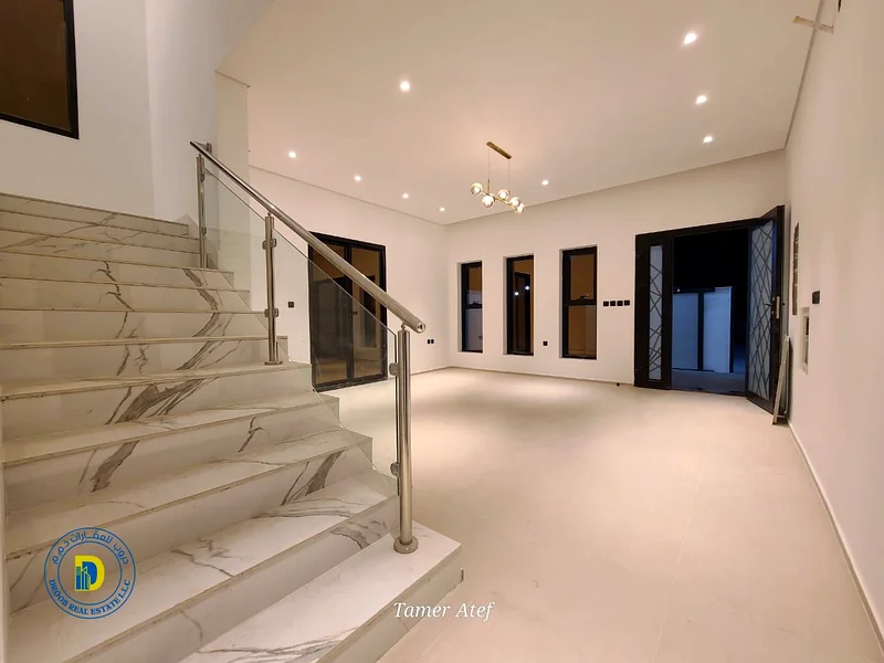 For sale, modern villa with 6 rooms and a roof, including registration fees, in the Al Helio 2 , super deluxe finishing, freehold , bank financing63909439907329114