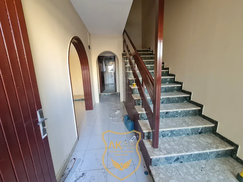 فيلا بمساحة واسعة مكونة من 3 غرف نوم للإيجار بالقرب من شاطئ هيرا63812707989889111