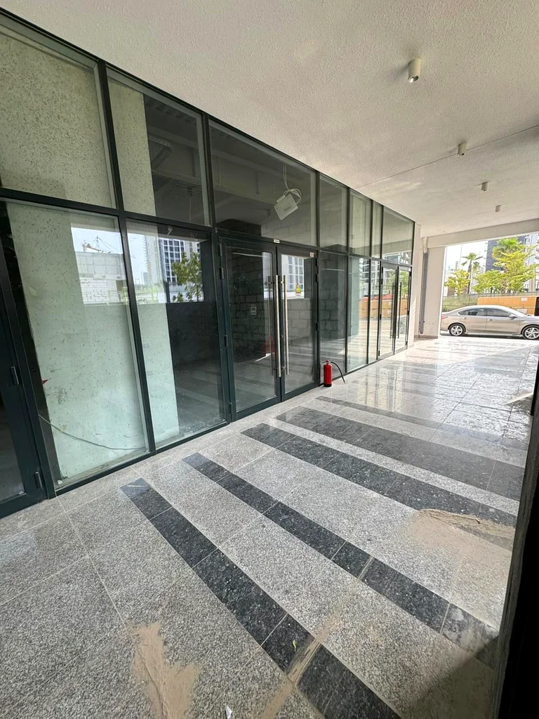محل تجاري للإيجار في عزيزي ريفييرا 1 – موقع متميز64065483582850112