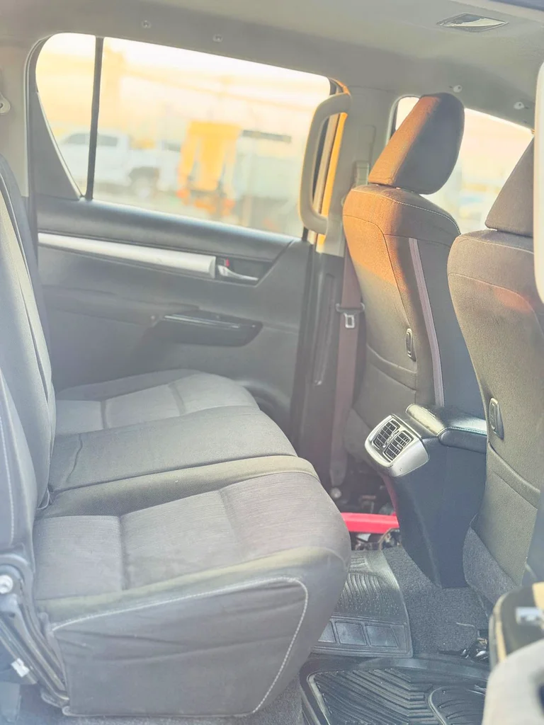 Toyota Hilux // Full Option // Gcc space // 4 WD DRIVE // Model 2017 // GOOD CONDITIONS63699052276482113