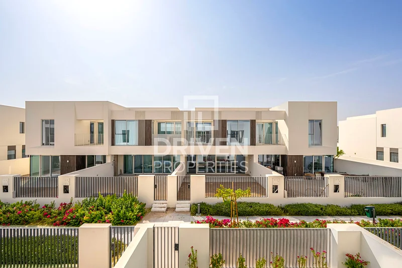 Ready to Move in | Huge Layout | Middle Kitchen63732391415809111