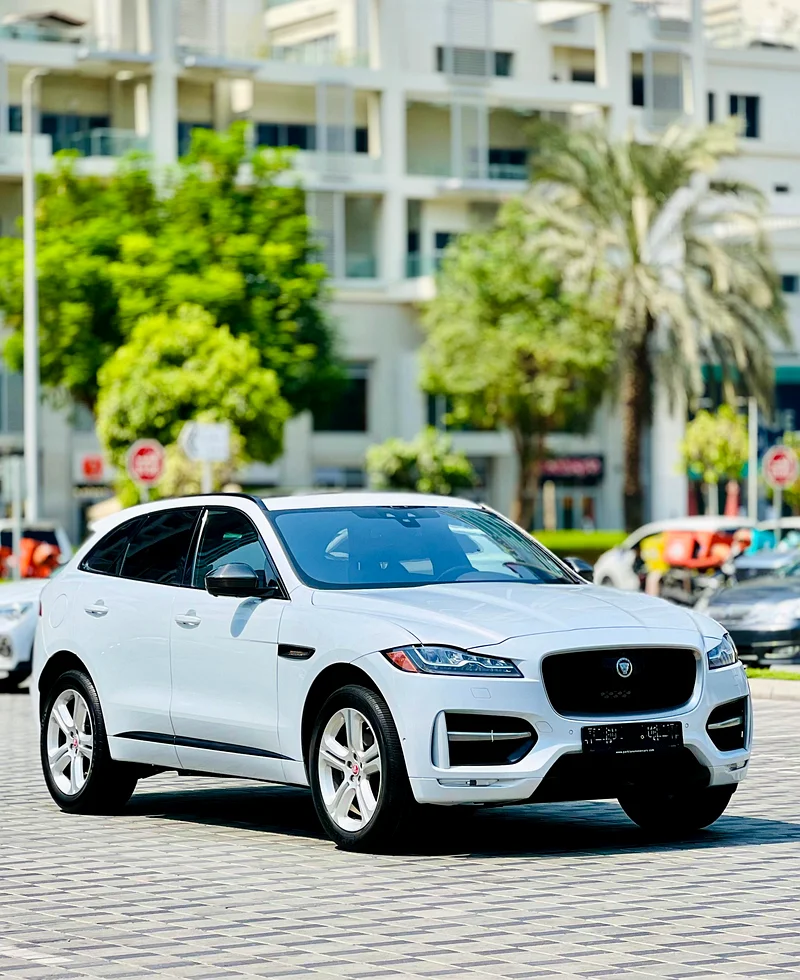 2017 JAGUAR F-PACE CANADIAN SPECS IN EXCELLENT CONDITION63699026900610110