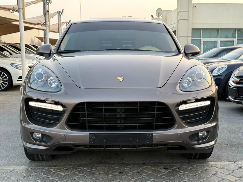 For sale Porsche Cayenne 2013 Gulf model GTS full agency paint two keys first owner very clean no expenses needed63699038732290114
