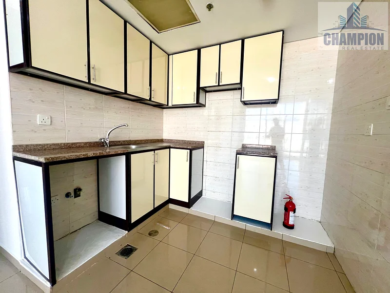 Spacious 2 Bhk || Huge Sizes || Open View63756975405955112