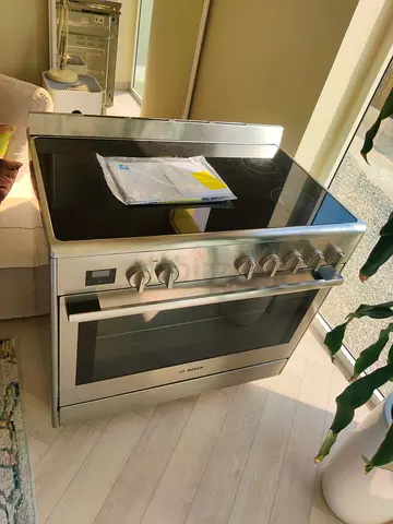 Bosch Series8 Freestanding 5Zone Electric Cooker Stove HCB738357M 90x60cm