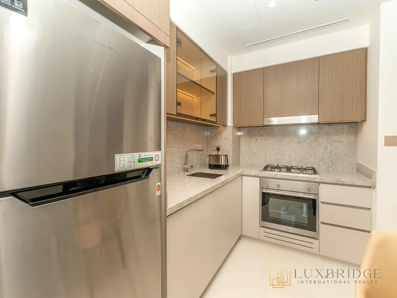 مفروش بالكامل | فاخر | إطلالة على البحر63733695853698114