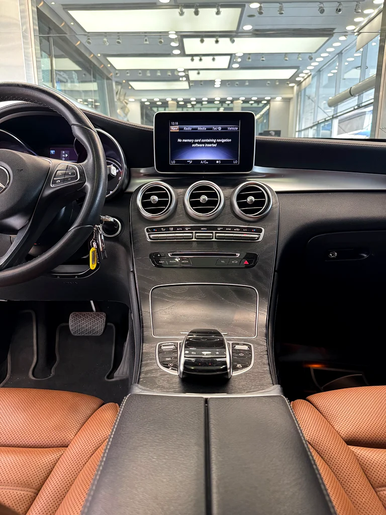 MERCEDES GLC250 4MATEK / 2018 / GCC / FULL OPTION63699042373762114