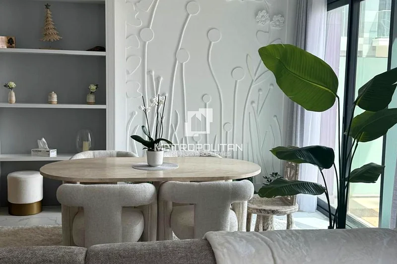 Fully Furnished | Chiller Free | Vacant | Upgraded63804451571841111