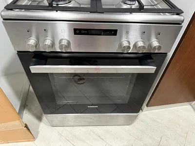 Siemens New model Top Gas Oven Electric Cooker 60x60cm Very Good Condition
