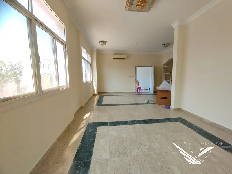 Spacious! Majlis hall 5 BHK 3 master bedroom maid room just 105k63812707946113111