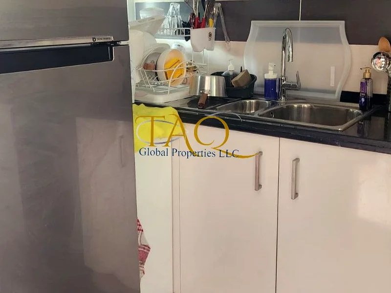 فيلا من 3 غرف نوم مع قاعة ممتدة | متقابلة الخلفية | وسط | مؤثثة |63741058166787113