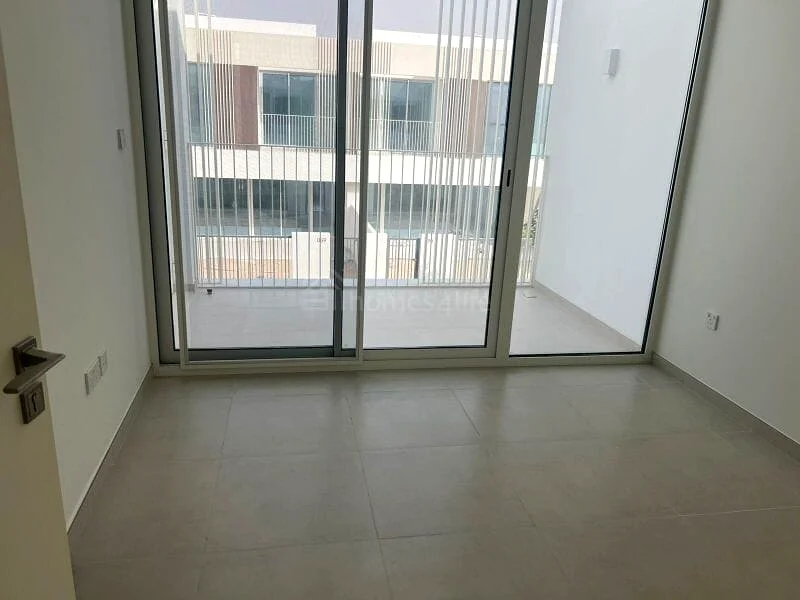 Single Row | Green Sikka | Near Pool63732391331714113