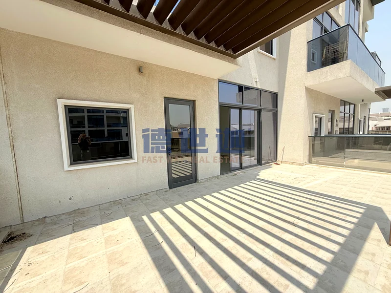 Pool and  View | 1 BR | Large Balcony63982021788929112