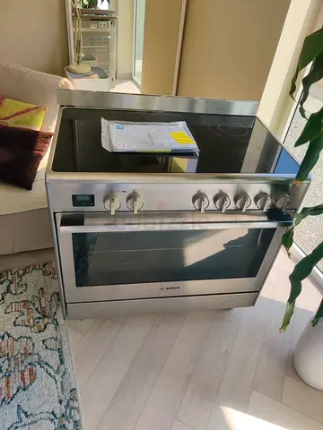 Bosch Series8 Freestanding 5Zone Electric Cooker Stove HCB738357M 90x60cm
