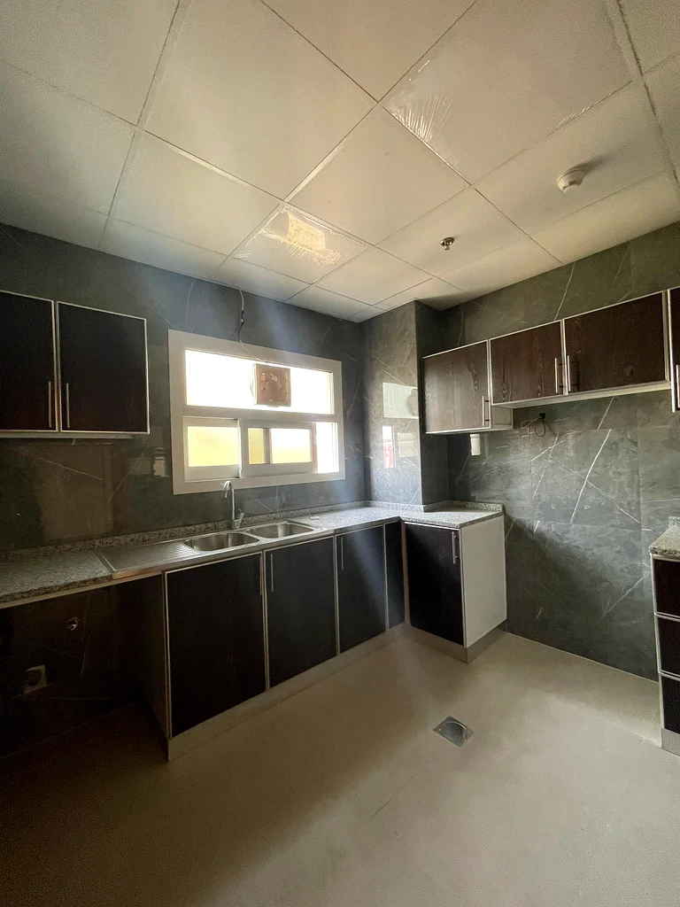 A room and a hall with 3 bathrooms with a balcony, an excellent, open and high view, the first resident, super deluxe finishing, a master room with an63713506124163114