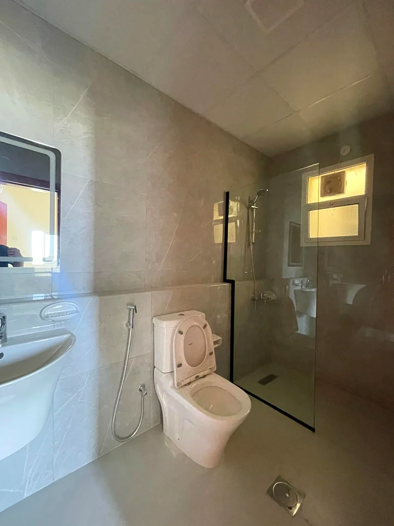 A room and a hall with 3 bathrooms with a balcony, an excellent, open and high view, the first resident, super deluxe finishing, a master room with an63713506124163113