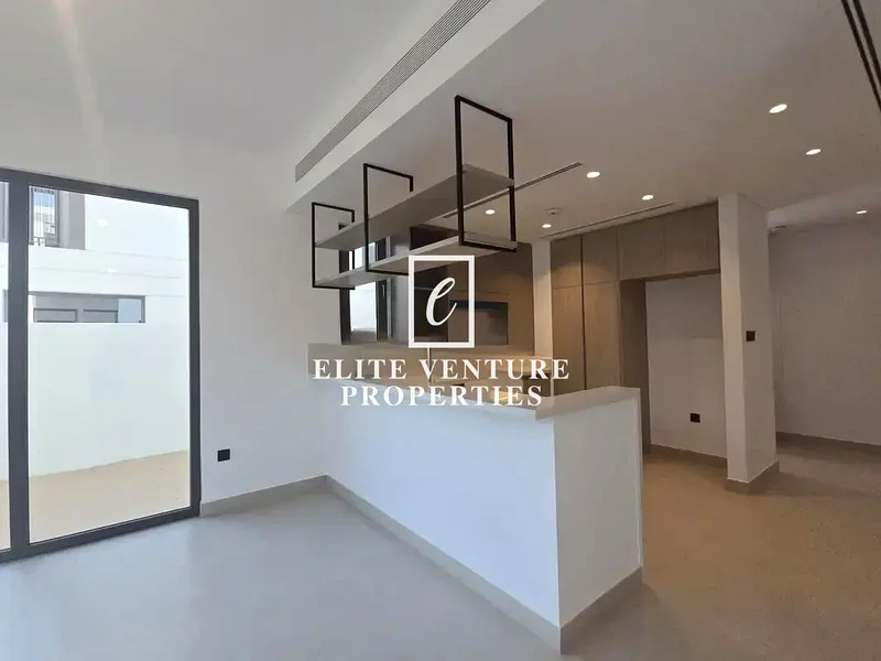 تاون هاوس | تخطيط ضخم | موقع متميز63806793614339112