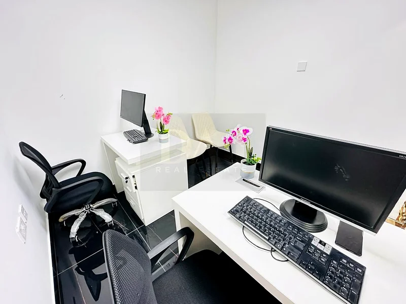 Brand new office |direct from Owner |near to Public Transport63699111817090111
