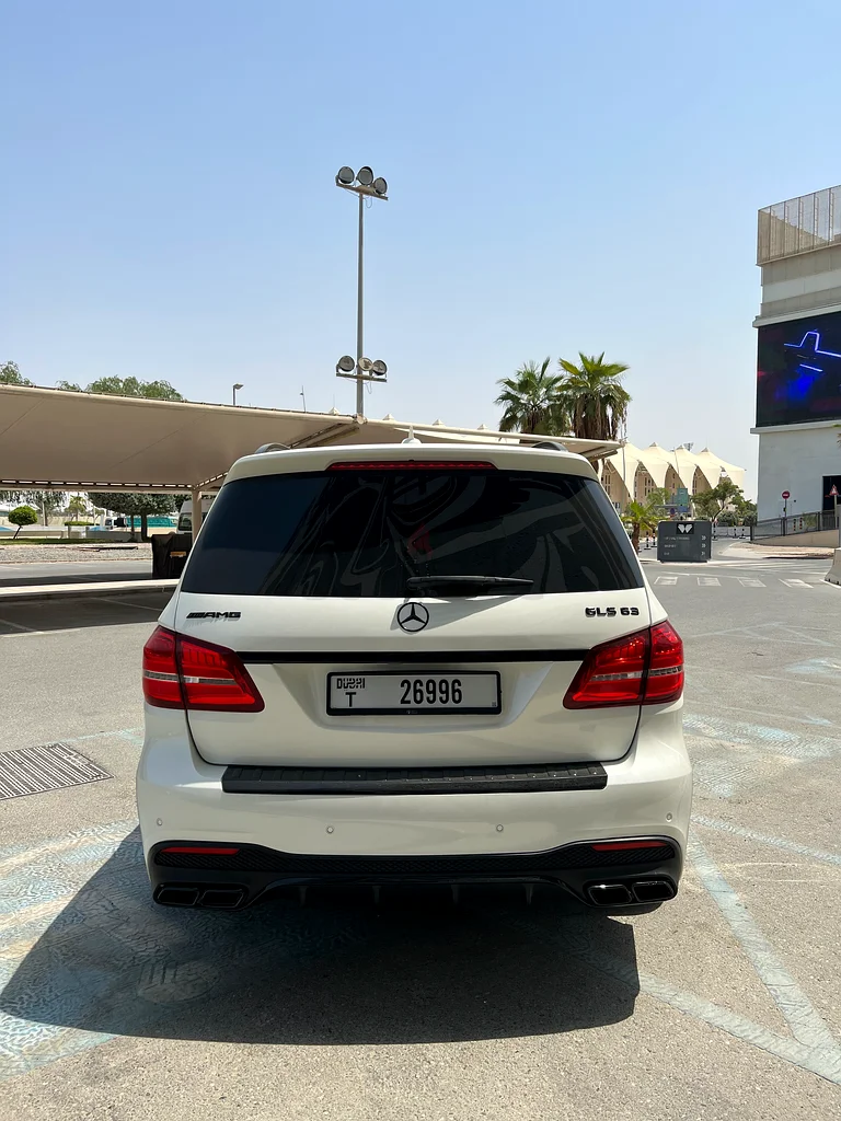 ميرسيدس جي إل إس 450 أم جي63699042686082112