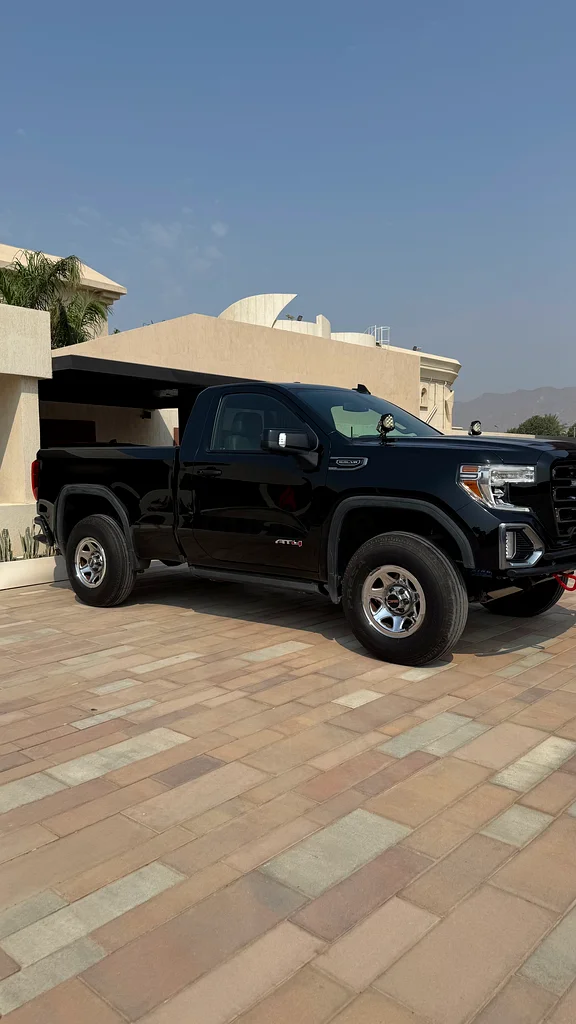 GMC Sierra63699028516994110
