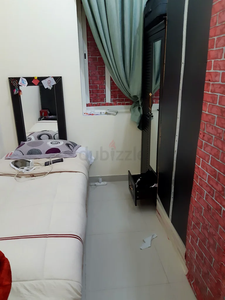متوفرة مقصورة للنساء العاملات63797301119746110