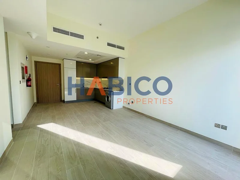 شقة بغرفة نوم واحدة شبه مفروشة للإيجار | عزيزي ريفييرا 4 | تطل على البحيرة البلورية63802449292545114