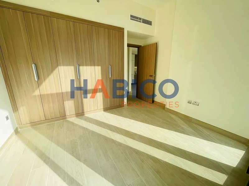 شقة بغرفة نوم واحدة شبه مفروشة للإيجار | عزيزي ريفييرا 4 | تطل على البحيرة البلورية63802449292545111