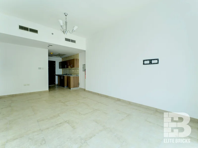 Modern Studio on a High Floor – Heart of JLT63749830288897110