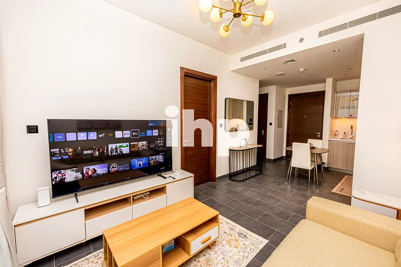 Modern 1BR | Lagoon and Skyline View | Vacant63758843710082112