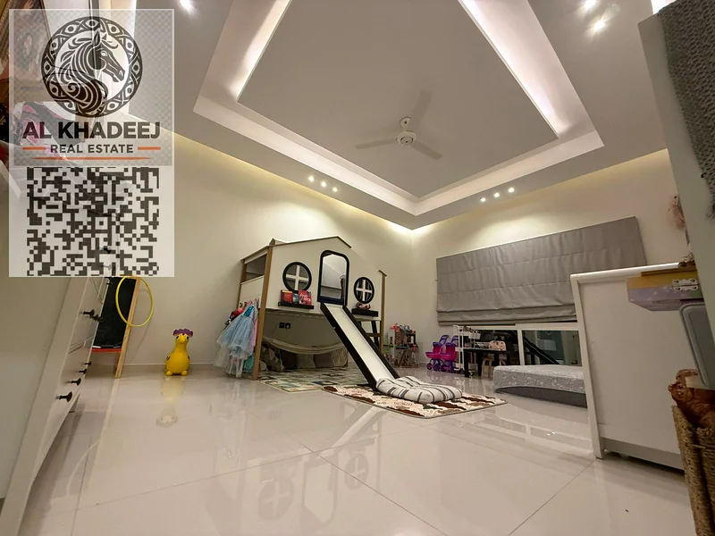 A villa for annual rent in Ajman, Al Yasmeen area, in a prime location close to the exit of Mohammed Bin Zayed Road, ideal for large families looking63718568994305113